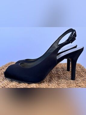 Stuart Weitzman Women’s Slingback Peep Toe Satin Heel Black Size 7M